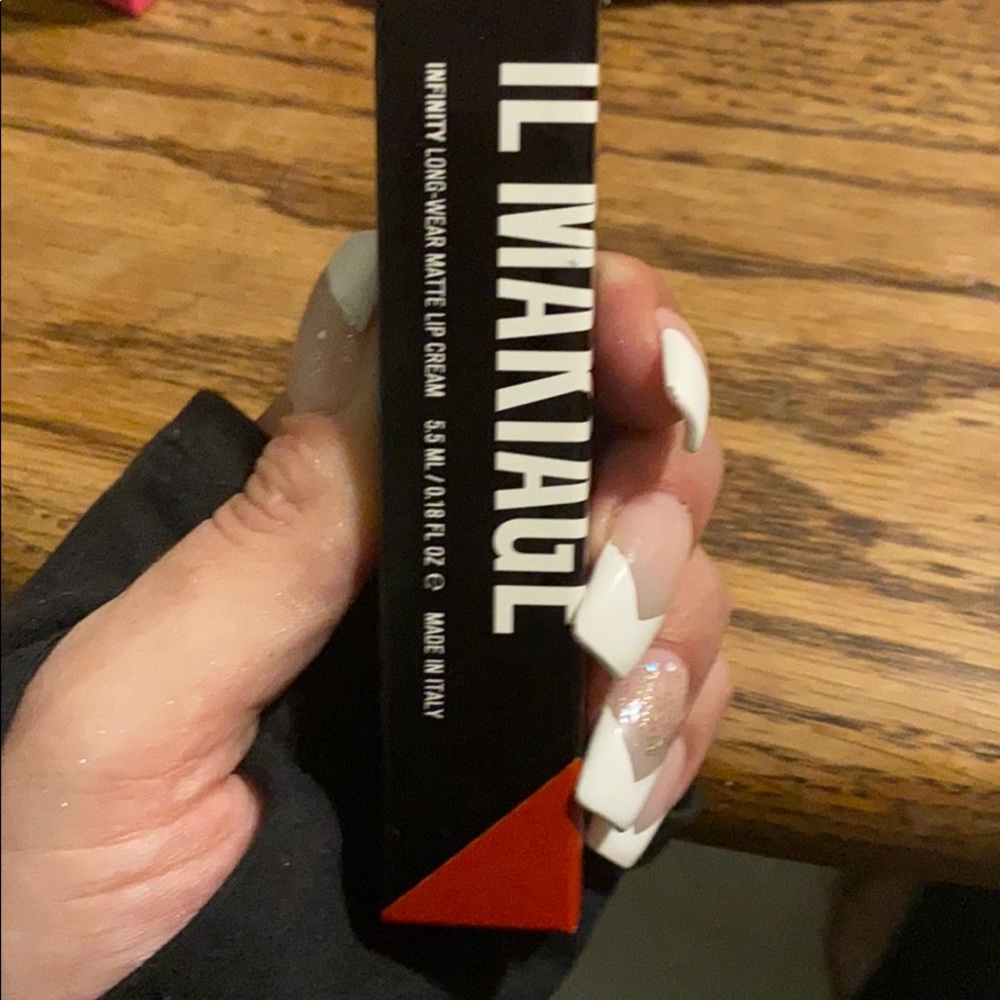 My oh my! IL MAKIAGE lip stain